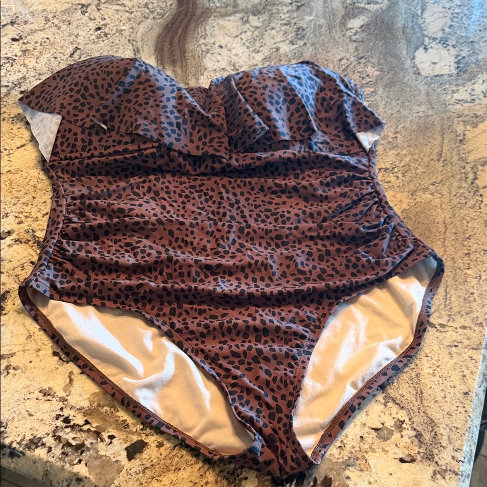 Kona sol Brown Leopard Print Strapless One-Piece Swimsuit